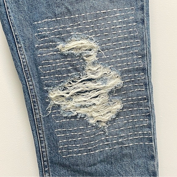 ASKK NY Straight Leg Distressed Embroidered Stitch Blue Jean Size 27 - Picture 5 of 16